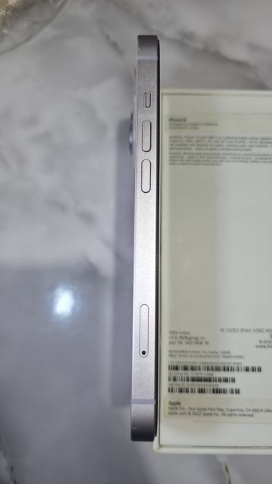 Телефон Iphone 14