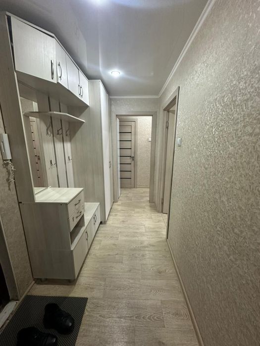 Срочно!Продам 2 ух.комн кв район 8 школы