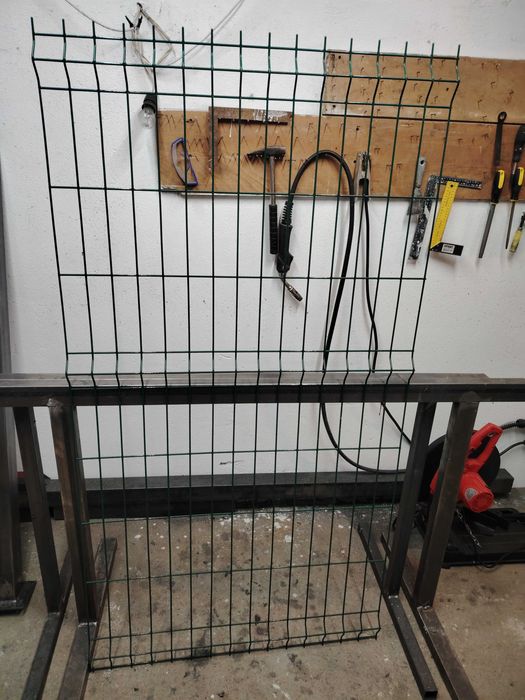 Дворни врати-рамка с две колони