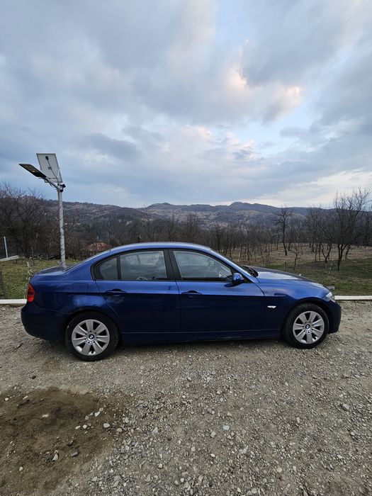 Vând bmw e90 318i
