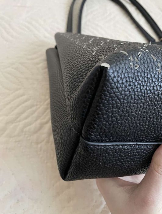 Оригинална чанта Guess