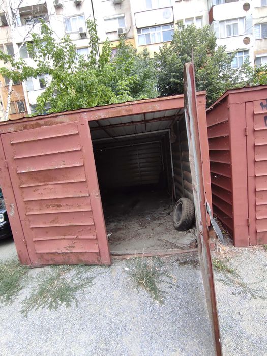Гараж с метална конструкция