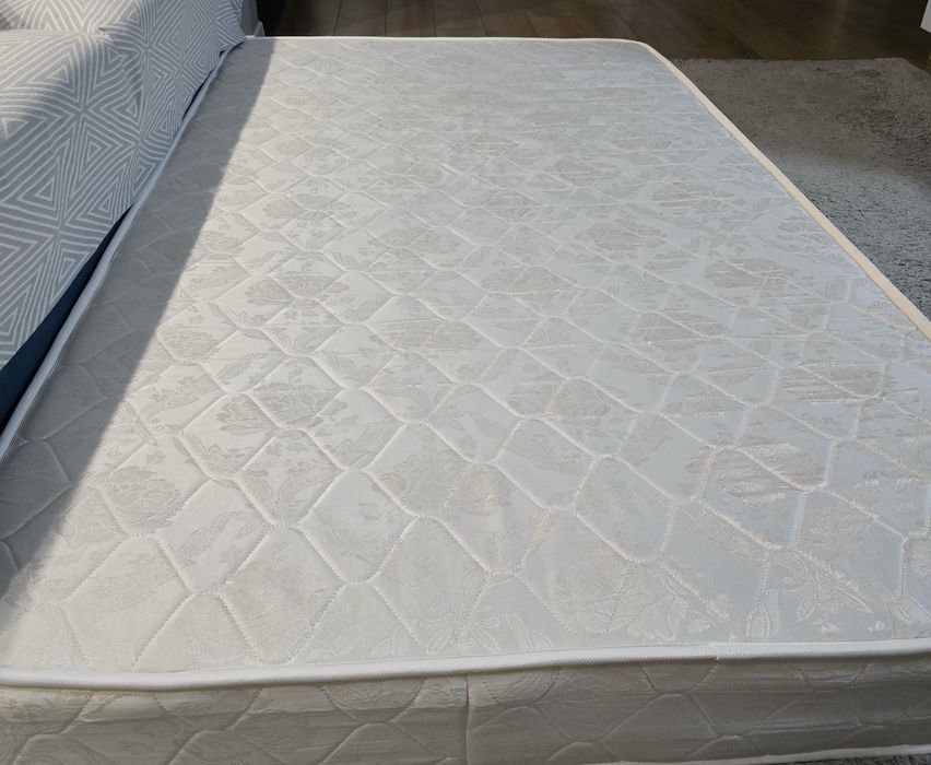 Продам Матрац новый