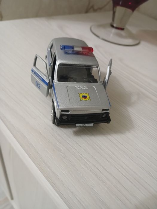 Продам модельки машин