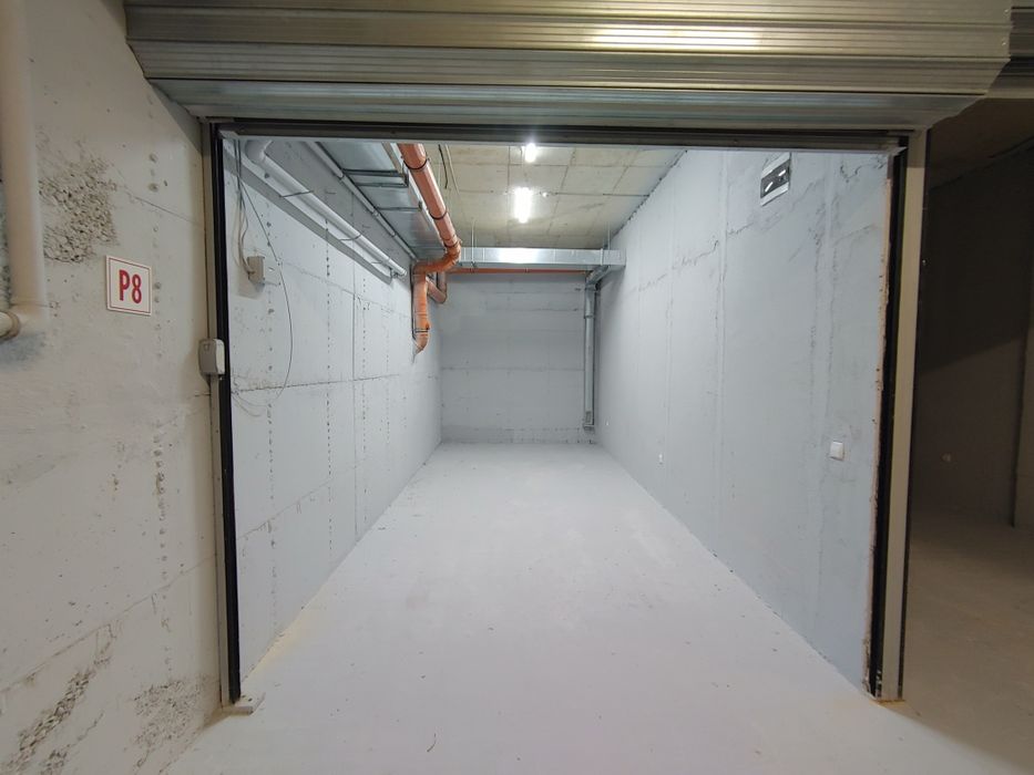 Отдавам Гараж под наем