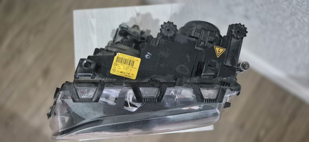 Продам левую фару бмв е46