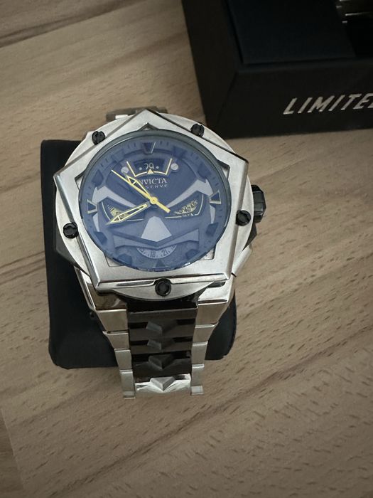 Ceas Invicta Batman Limited Edition 0299/4000