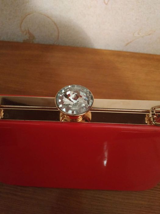 Сумочка красного цвета. Новая