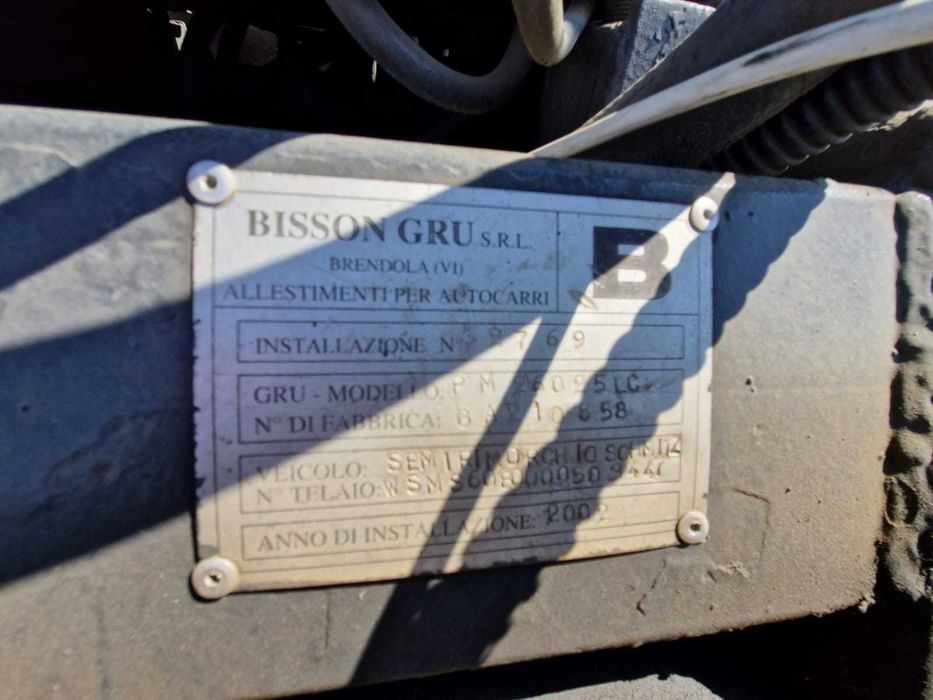 Semiremorca Schmitz cu macara