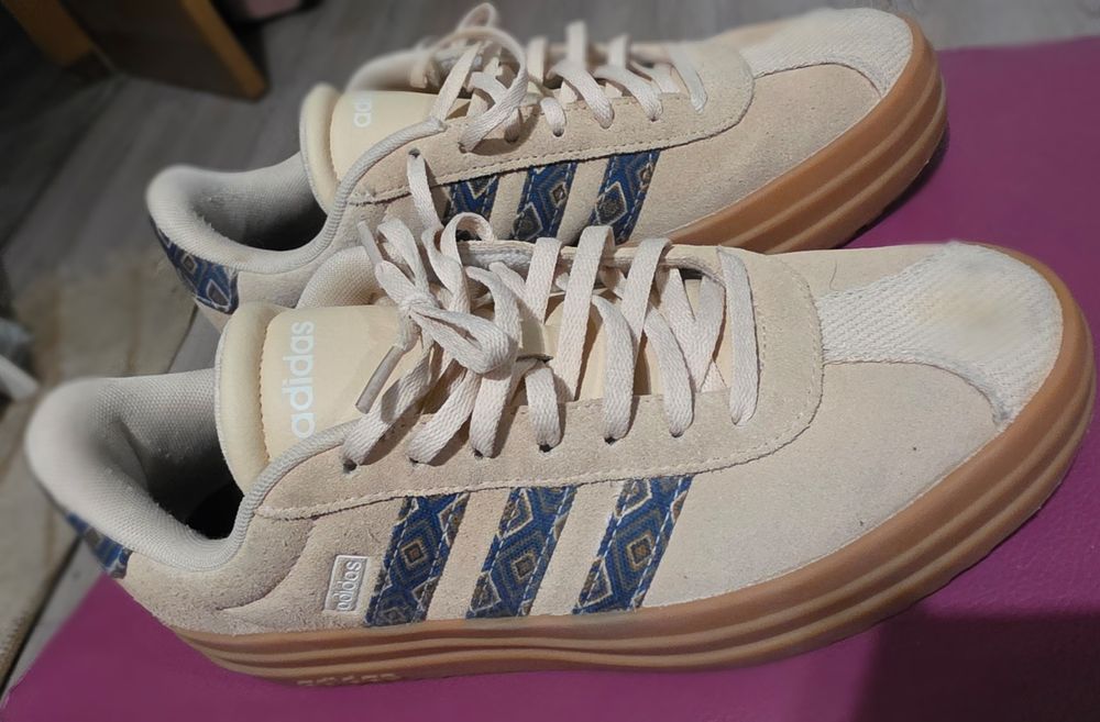 Дамски кецове ADIDAS