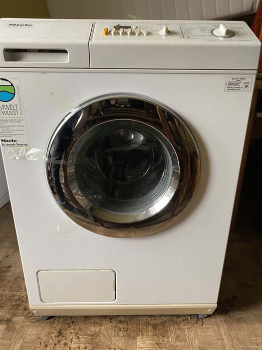 Продавам пералня Миеле и хладилник индезит