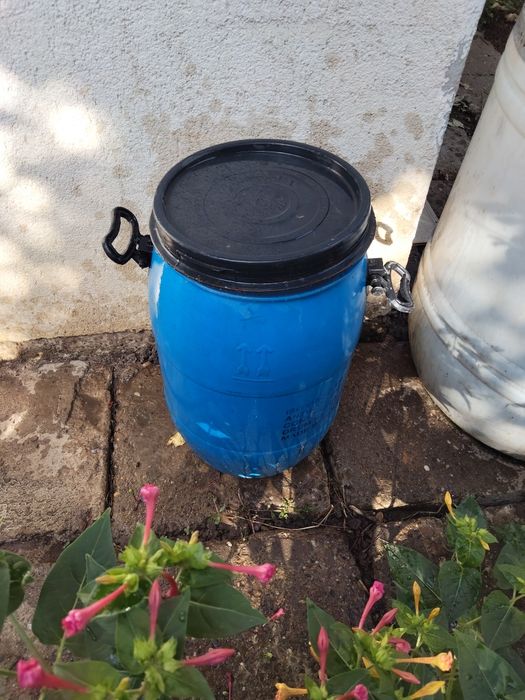 Butoaie plastic diferite marimi