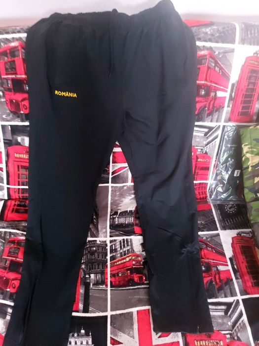 Adidasi, pantofi sport și trening militar,armată ( ROMÂNIA)