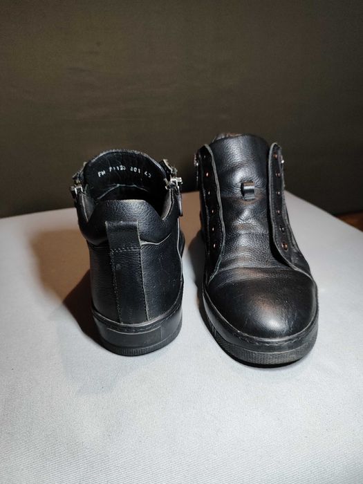 Стилни Кожени Кецове , отлично състояние 78лв 43 номер