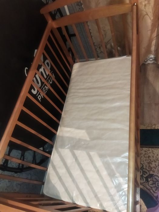 Продам манежку с матрасом