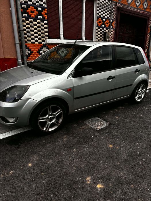 FORD Fiesta 2002