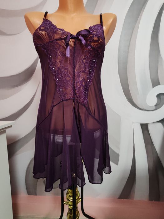 Lenjerie intima cu dantelă