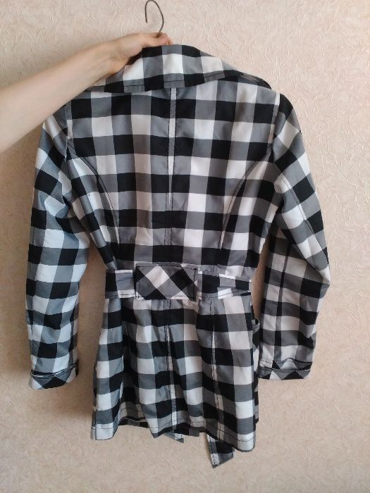 Продам Плащ без подкладки легкий