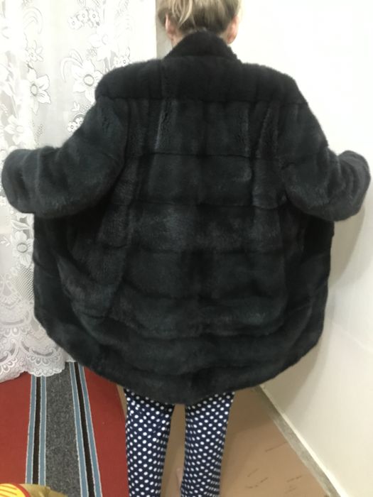 Продам норковую шубу