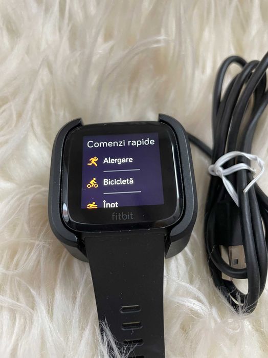 Ceas smartwatch Fitbit Versa ( FB505 )Negru