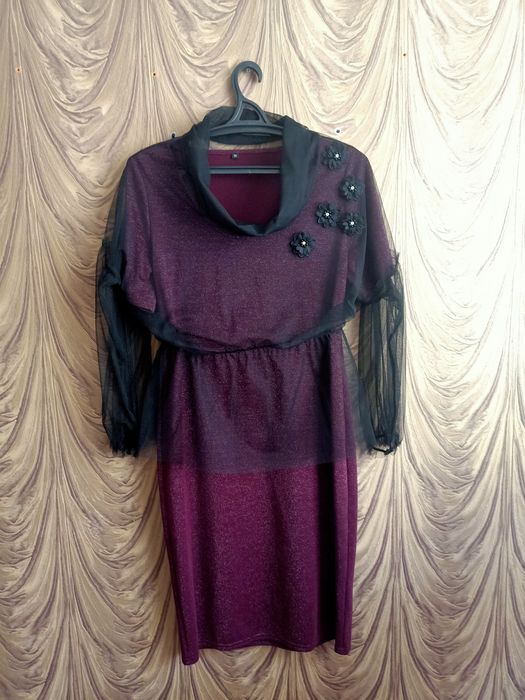 В продаже одежда