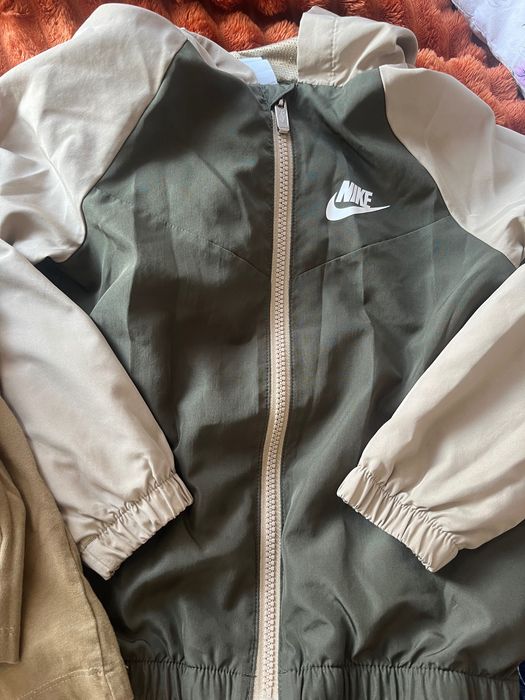 Яке Nike 5 години и дрехи