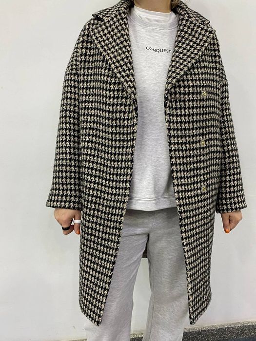 Стильное пальто.