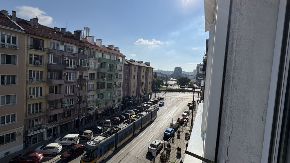 Дава се под наем Тристаен апартамент в София, Медицинска академия - 100 кв.м за 800 € - Снимка #17