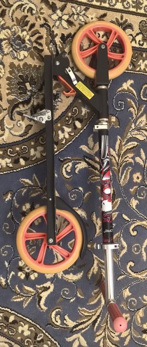 Продам детский складной самокат