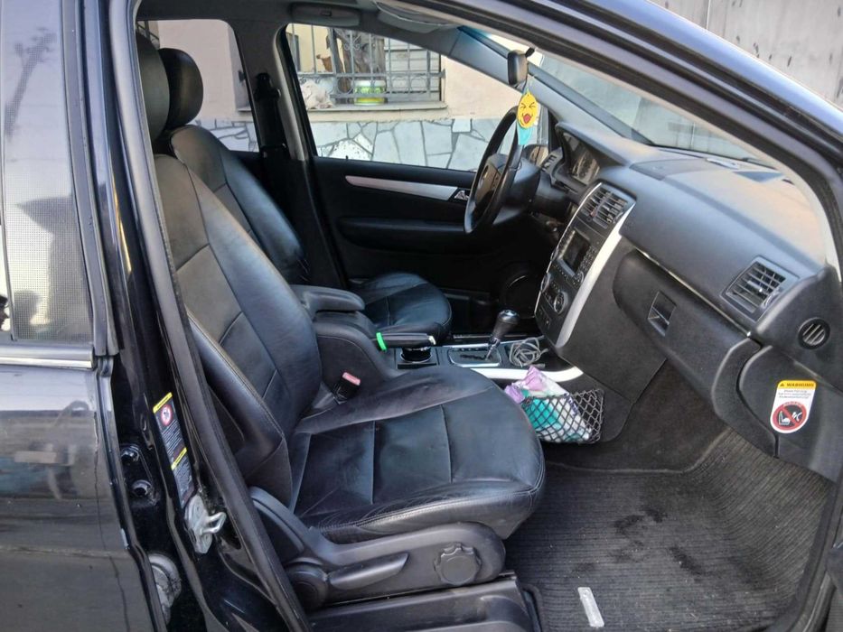 Продавам мерцедес В 200