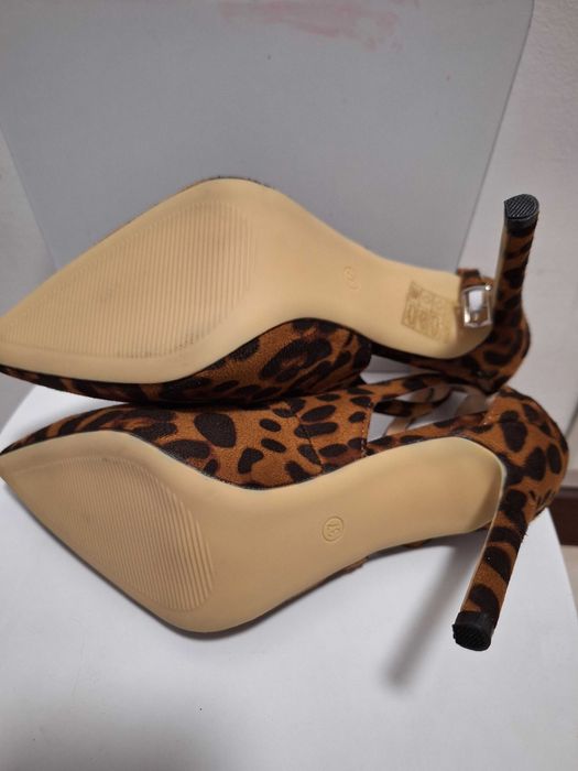 Дамски обувки на ток