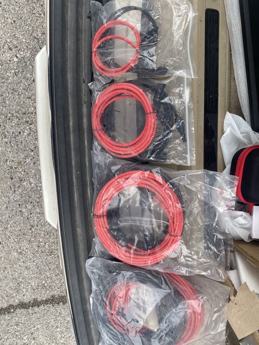 Кабели за соларни панели крепежи