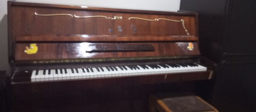Pianino sotiladi, yaxshi holatda