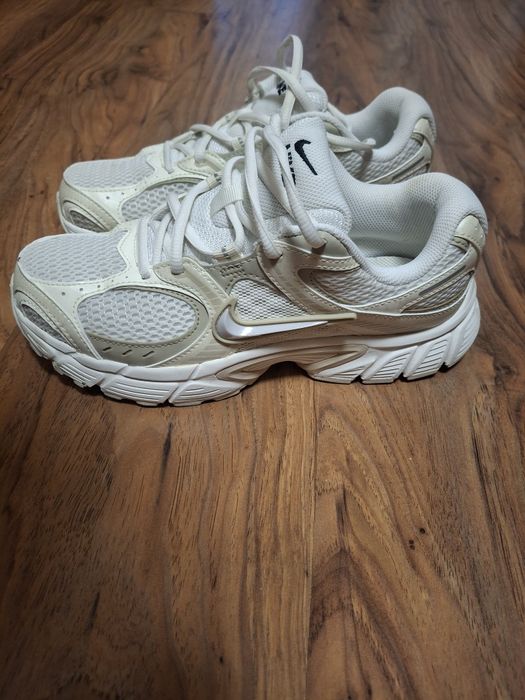 Маратонки   Nike