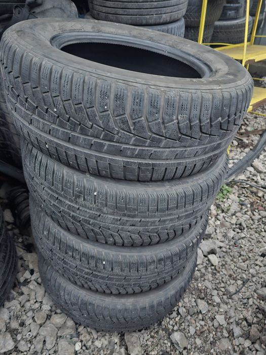 235 60 16 зимни  гуми