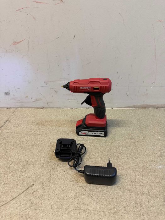 R20 Пистолет за топло лепене Ø11  2Ah /Трион саблевиден 850W