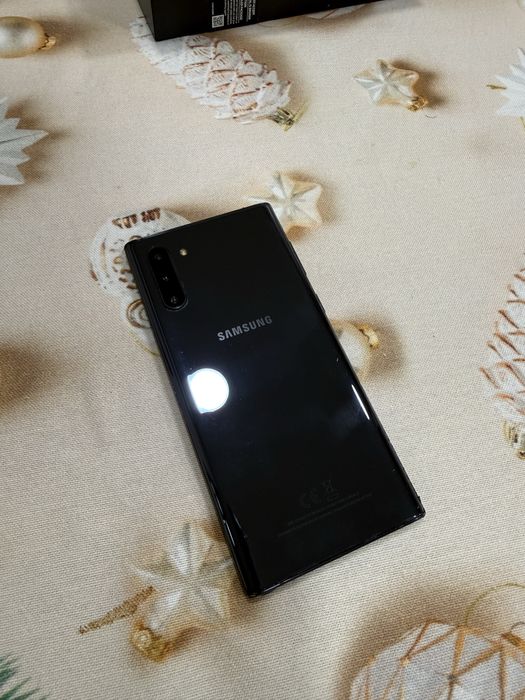 Телефон Samsung Note 10