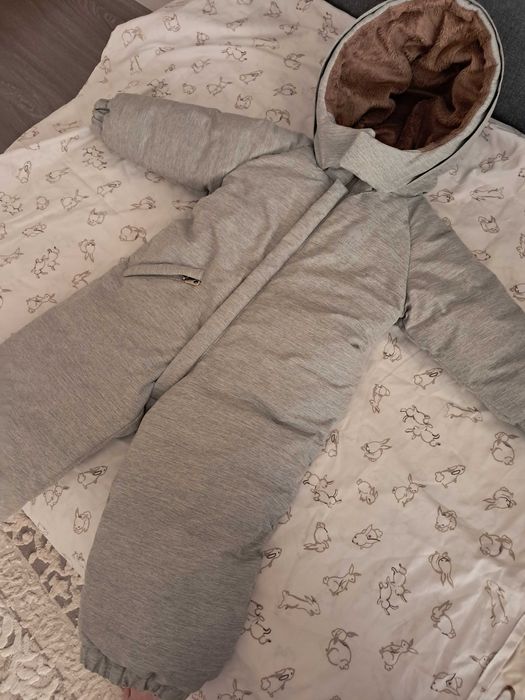 Детские верхние вещи продам