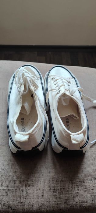 Маратонки Xcess номер 38