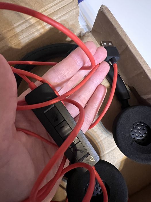 Casti BLACKWIRE 3320