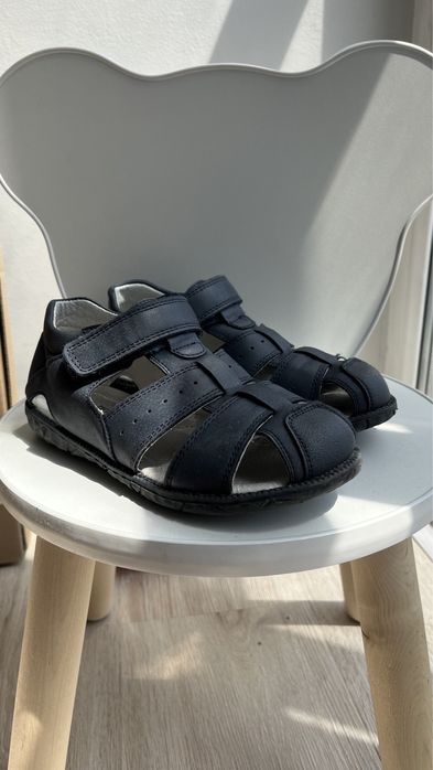 Продам сандали