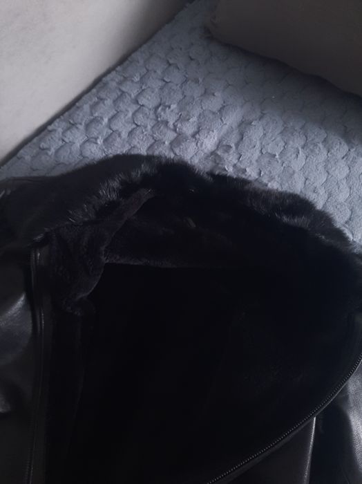 Кожаная зимняя куртка