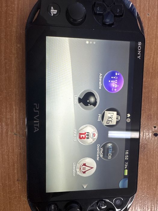 Ps vita slim.