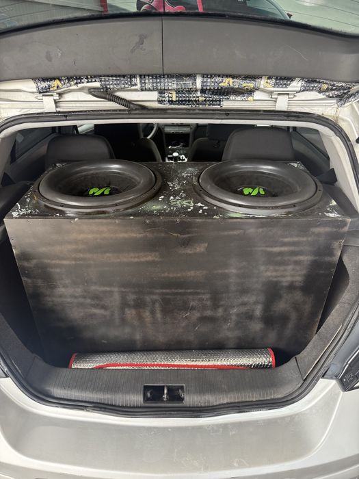 Vand Subwoofer SPL Competition 2400W rms deafbonce mf 15 r d2 taramps muzica sql