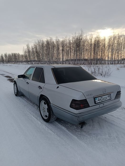 Продам Мерседес Е 220