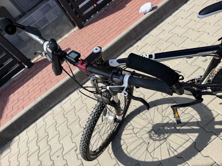 Bicicleta cube roti 24