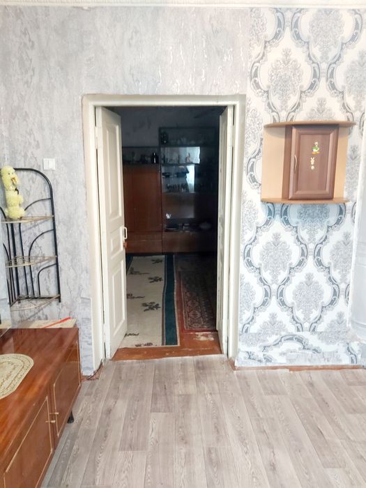 Продам свой дом. Миробадский рн. Бывшие кафе Весна.