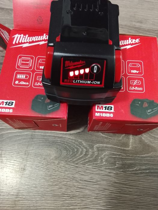2 buc baterii Milwaukee 6A Noi