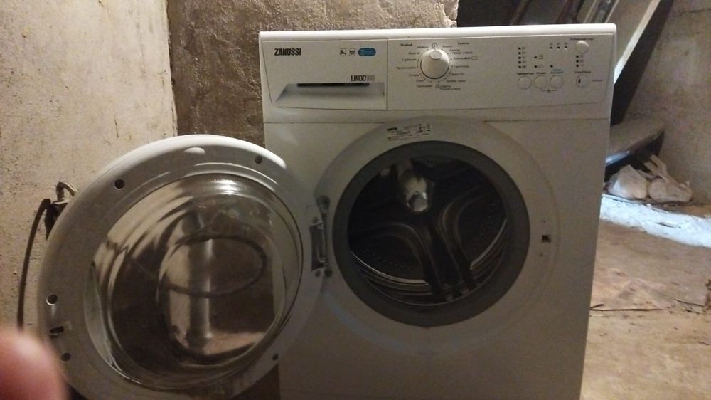Продам стиральную машину