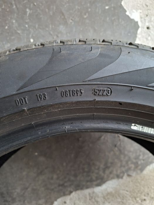 Продавам гуми 235 55 19 run flat